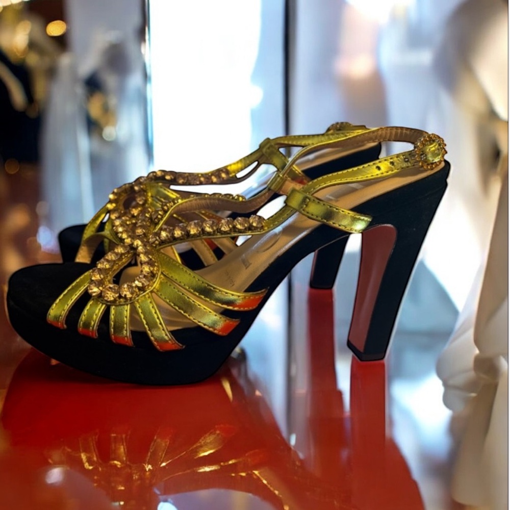 Gucci Crystal Bow Platform Heels Gold Metallic Leather Black Suede Sandals Sz 40
